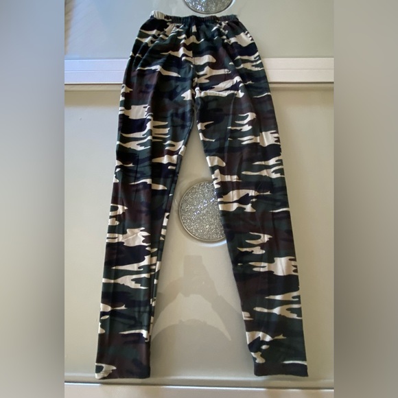 Camouflage leggings used but in good condition, super comfortable size M - Picture 2 of 9